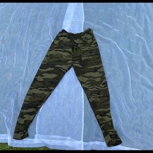 Camo leggings